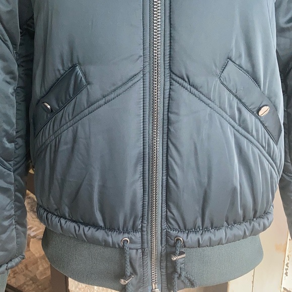 Vigoss blue almost an emerald green puffer jacket winter with zip closure - Picture 7 of 16